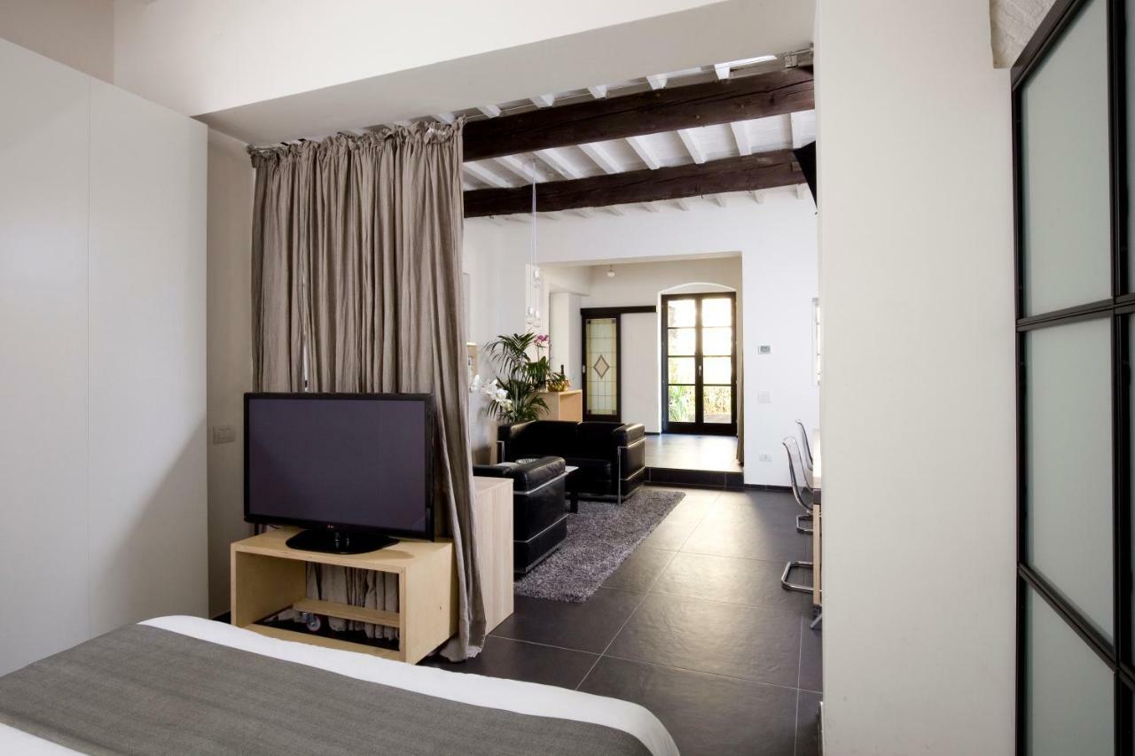 Apartamento Loft Silent Terrace 8 Minutes Duomo